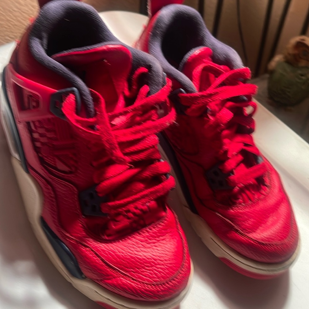 Jordan 4 Fiba Red sz 5Y